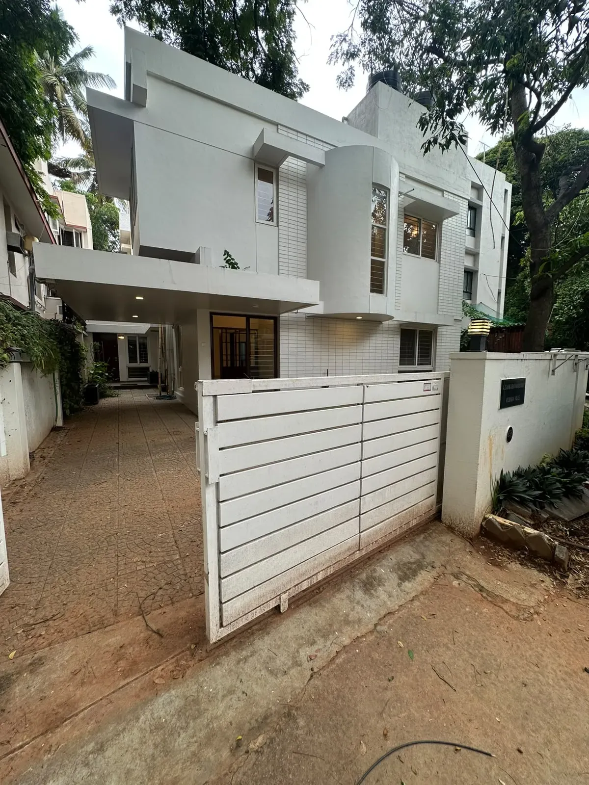 Lavelle Road | Ultra-Exclusive Independent Residence | 3500 Sq. Ft. Rental