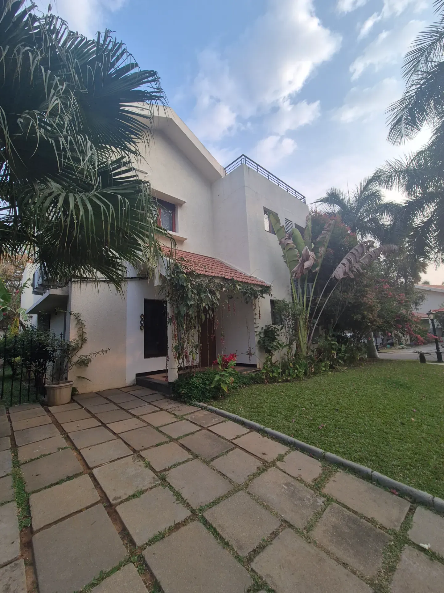 Whitefield | Adarsh Palm Meadows | 4 BHK Luxury Villa | 4,180 Sq. Ft. | 15.25 Cr 2