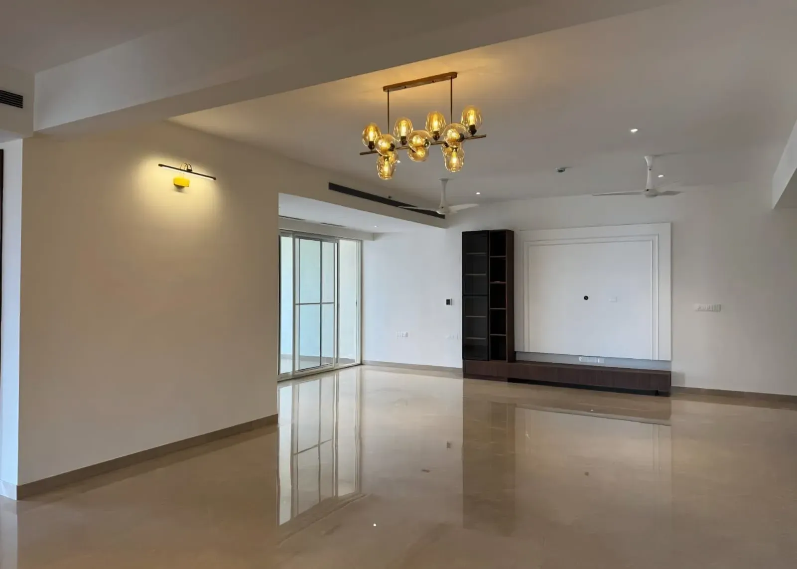 Whitefield | 4 BHK Apartment @ ₹2.50 Lakhs/Mth 1