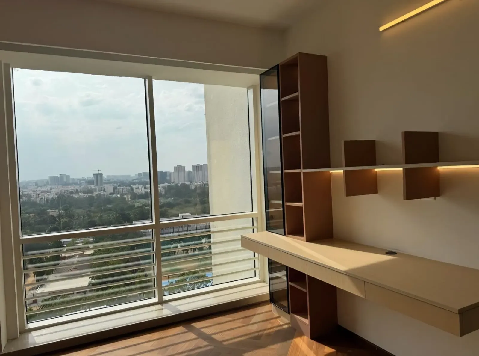 Whitefield | 4 BHK Apartment @ ₹2.50 Lakhs/Mth 5