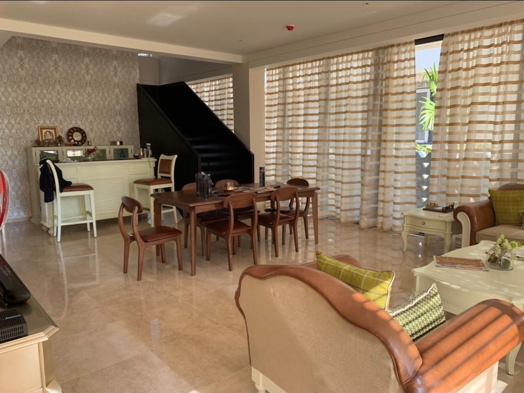 ✨ Ultra-Luxury Villa for Sale – Embassy Boulevard ✨ - Image 2