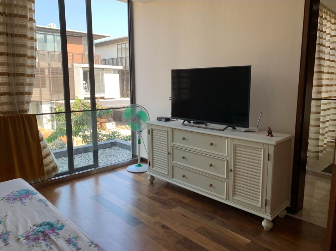 ✨ Ultra-Luxury Villa for Sale – Embassy Boulevard ✨ - Image 8