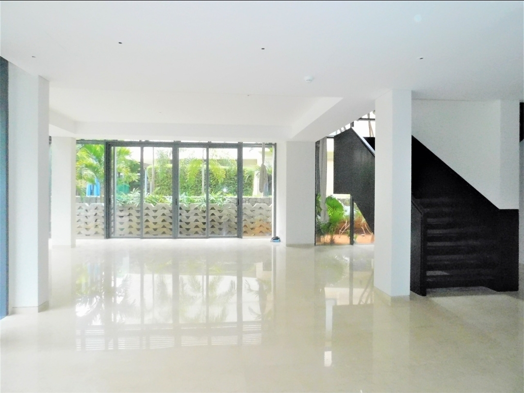 ULTRA LUXURY 6BHK VILLA FOR RENT- Embassy Boulevard  - Image 8