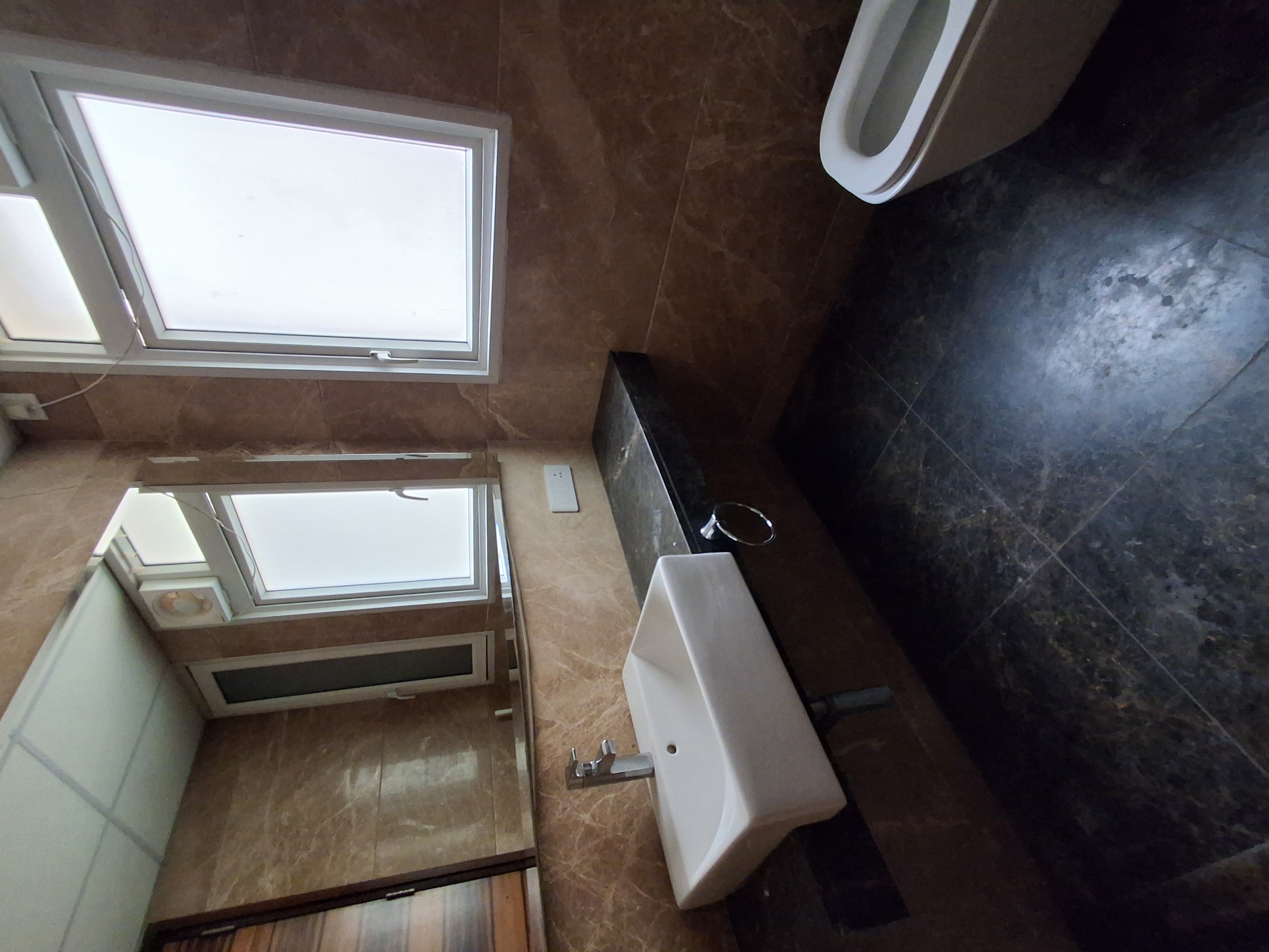 LUXURY 4BHK DUPLEX FLAT FOR RENT- RMZ LATITUDE Hebbal  - Image 8