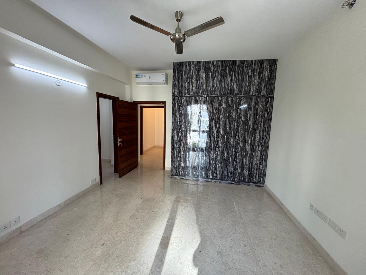 Hebbal - LUXURY 4BHK FLAT FOR RENT- RMZ Latitude  - Image 6