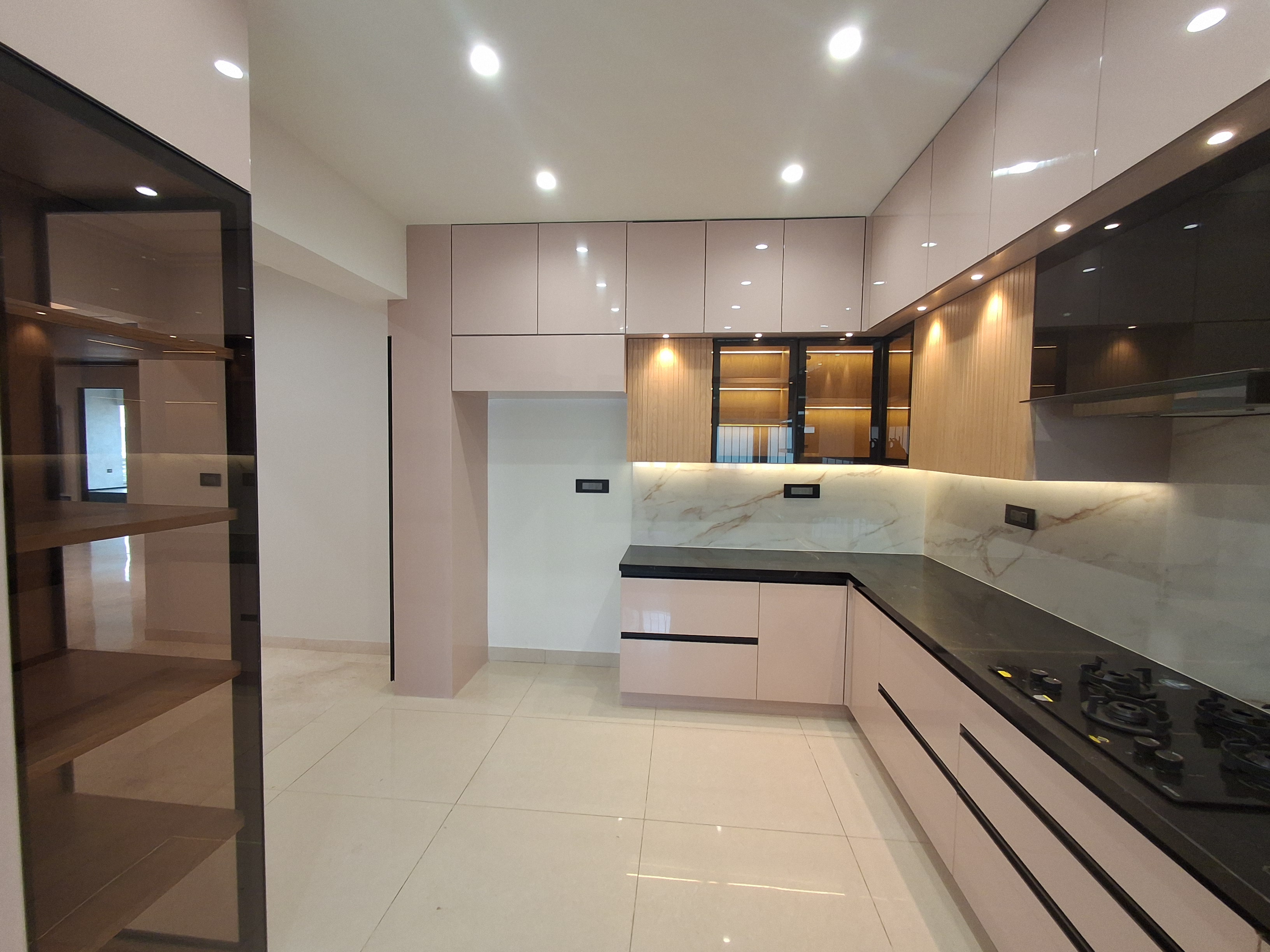 LUXURY 4BHK FLAT FOR RENT  - Image 2