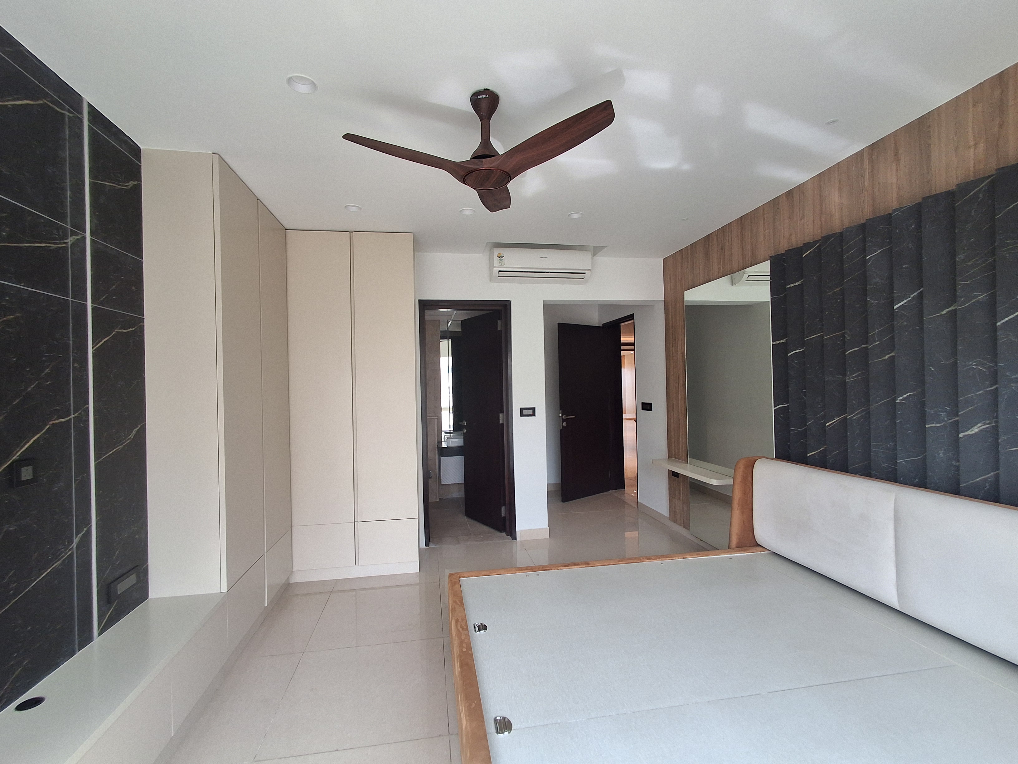LUXURY 4BHK FLAT FOR RENT  - Image 7