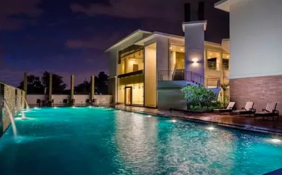 4bhk Flat for sale in Prestige White Meadows 1