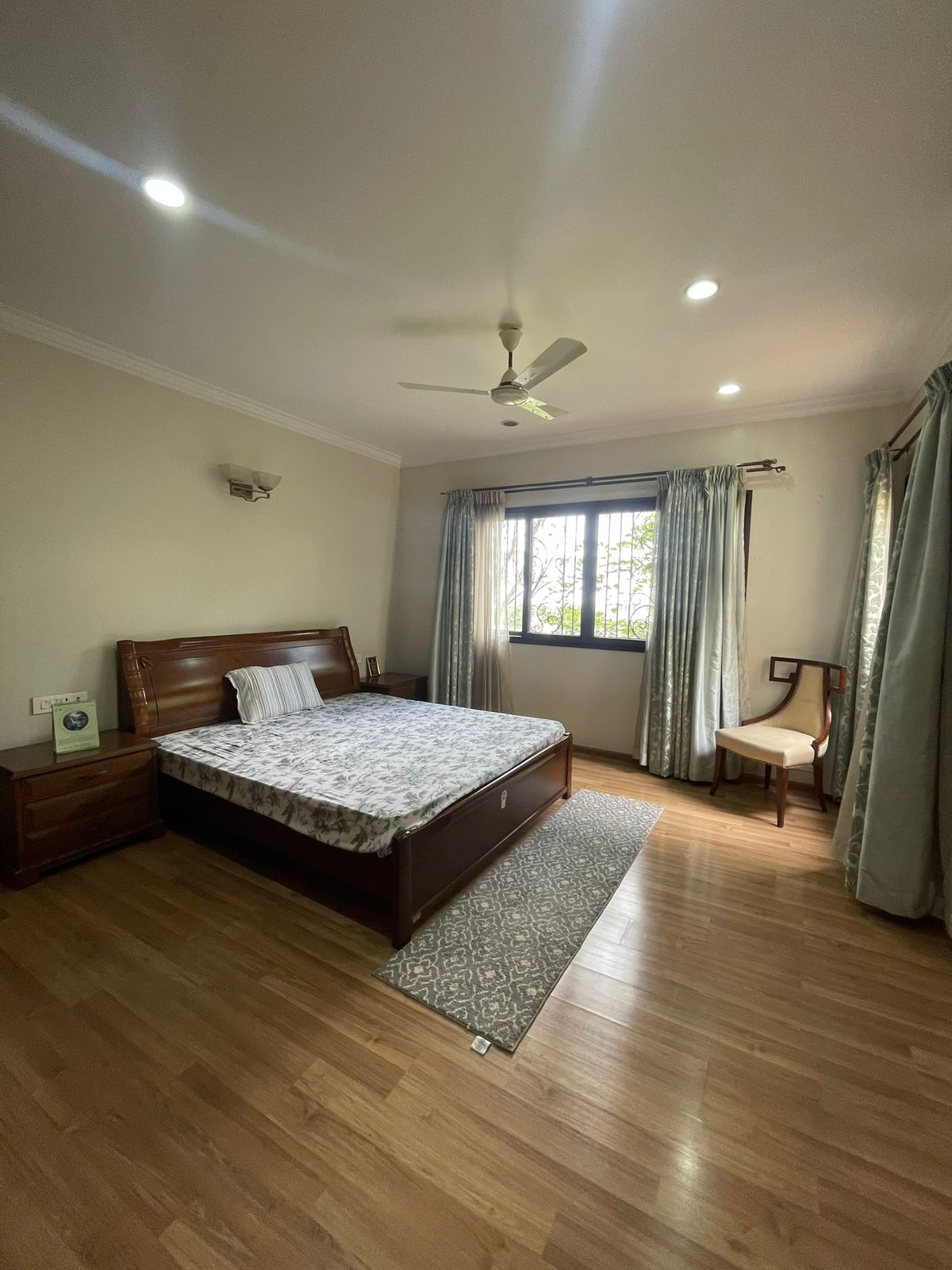 Expansive Residential Plot with Grand Independent House in Manyata Residency