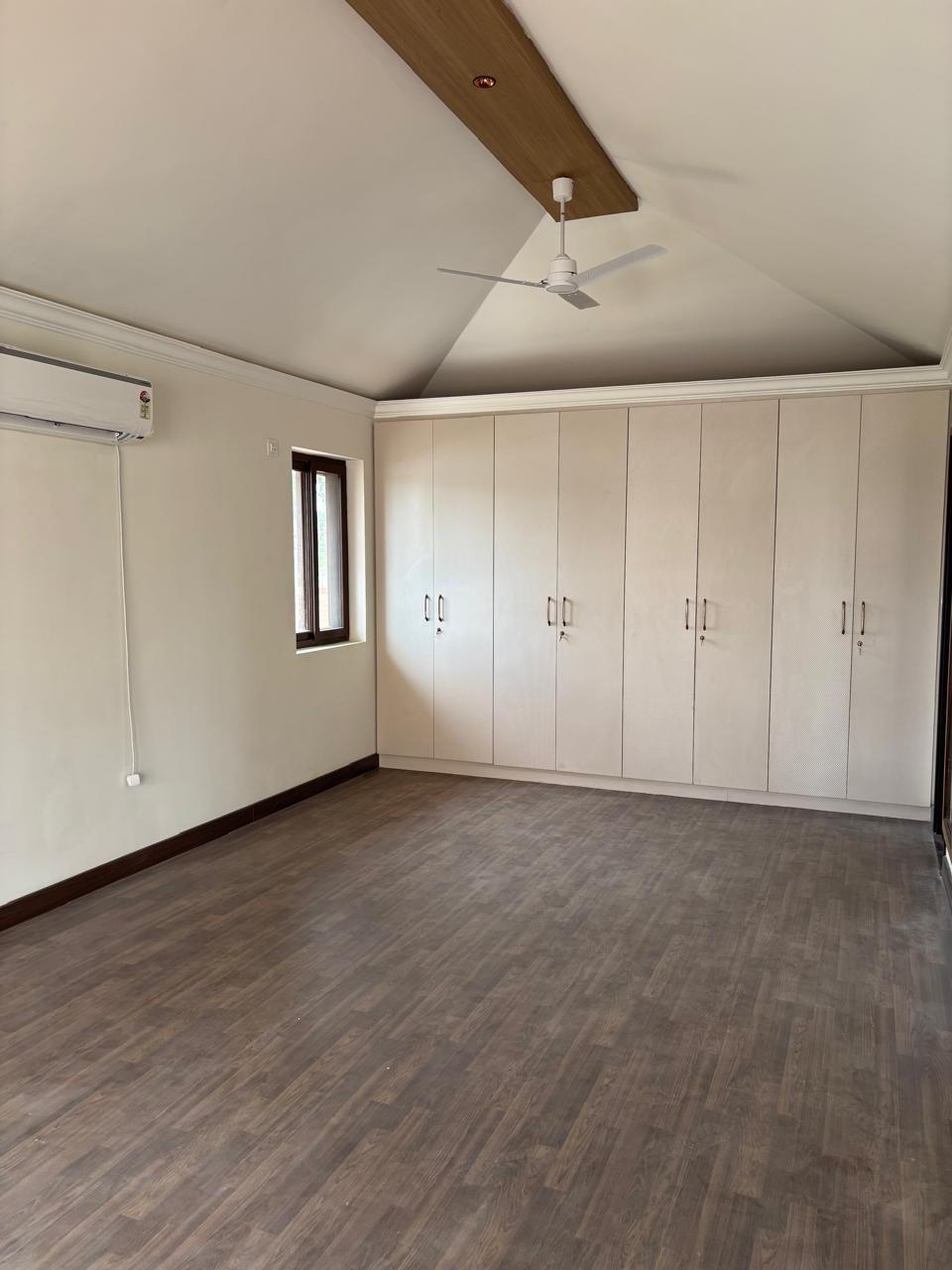 Brand New Luxury Villa for Rent in Adarsh Tranqville - Image 4