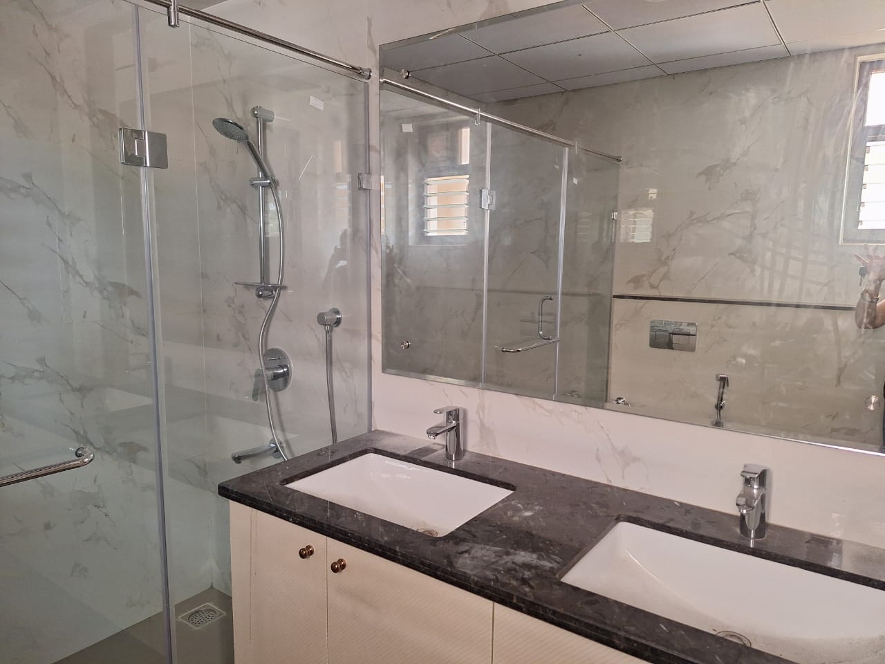 Brand New Luxury Villa for Rent in Adarsh Tranqville - Image 11
