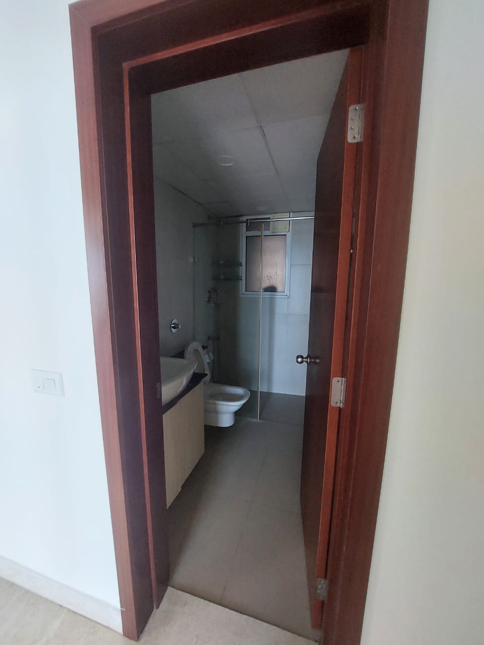 Exquisite High-Floor Residence in Karle Zenith with Panoramic City Views - Image 9