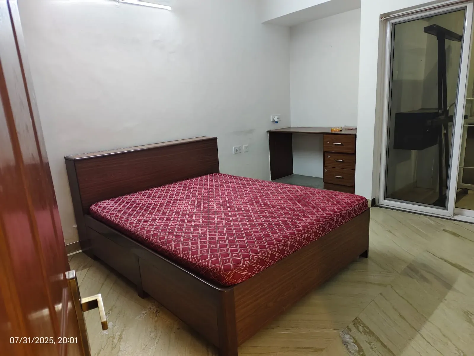 Spacious 4BHK Duplex Apartment for Sale at Frazer Town - Image 6
