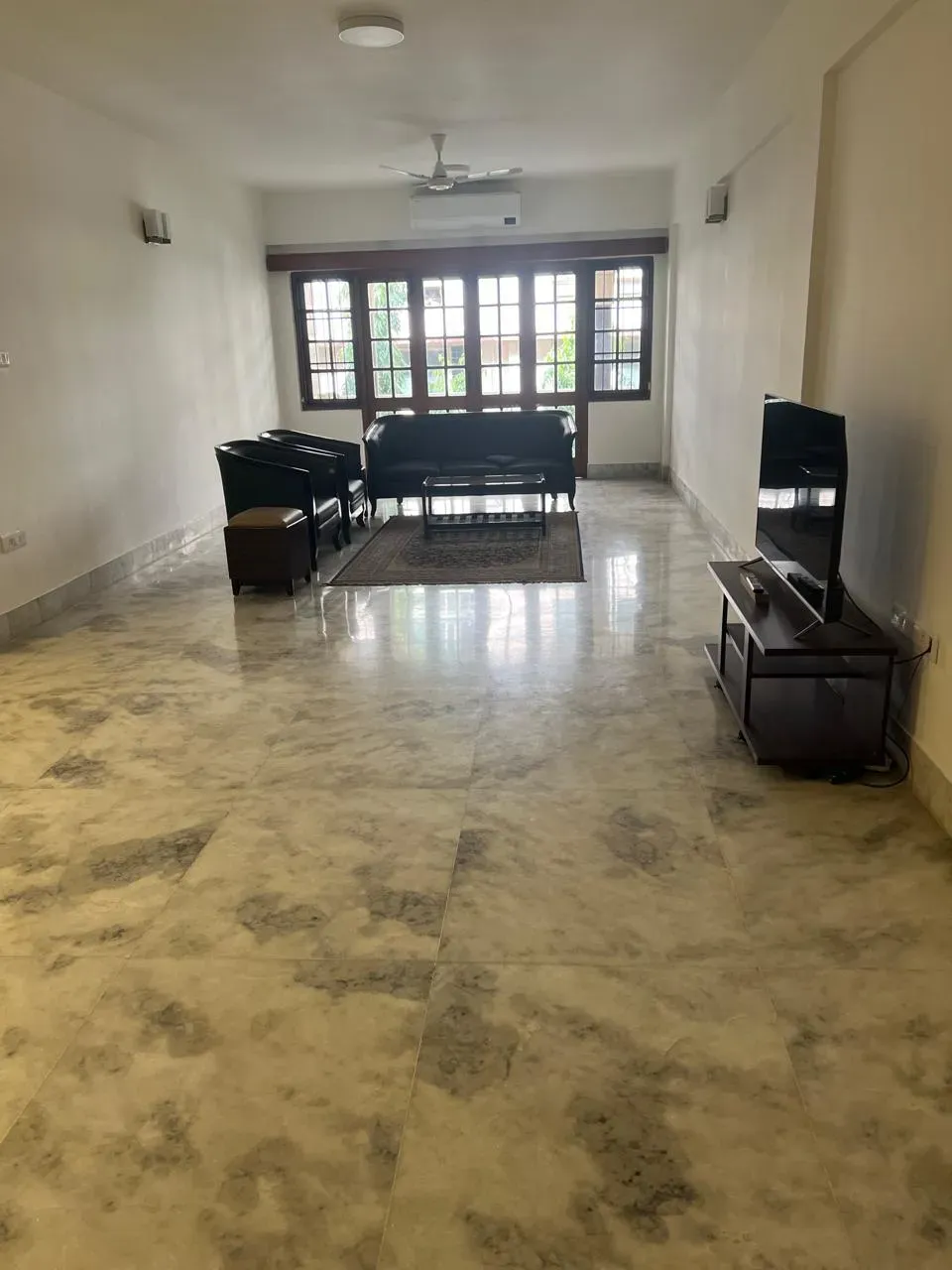 Cunningham Road | Architect-Designed Luxury Residence | 2660 Sq. Ft. 1
