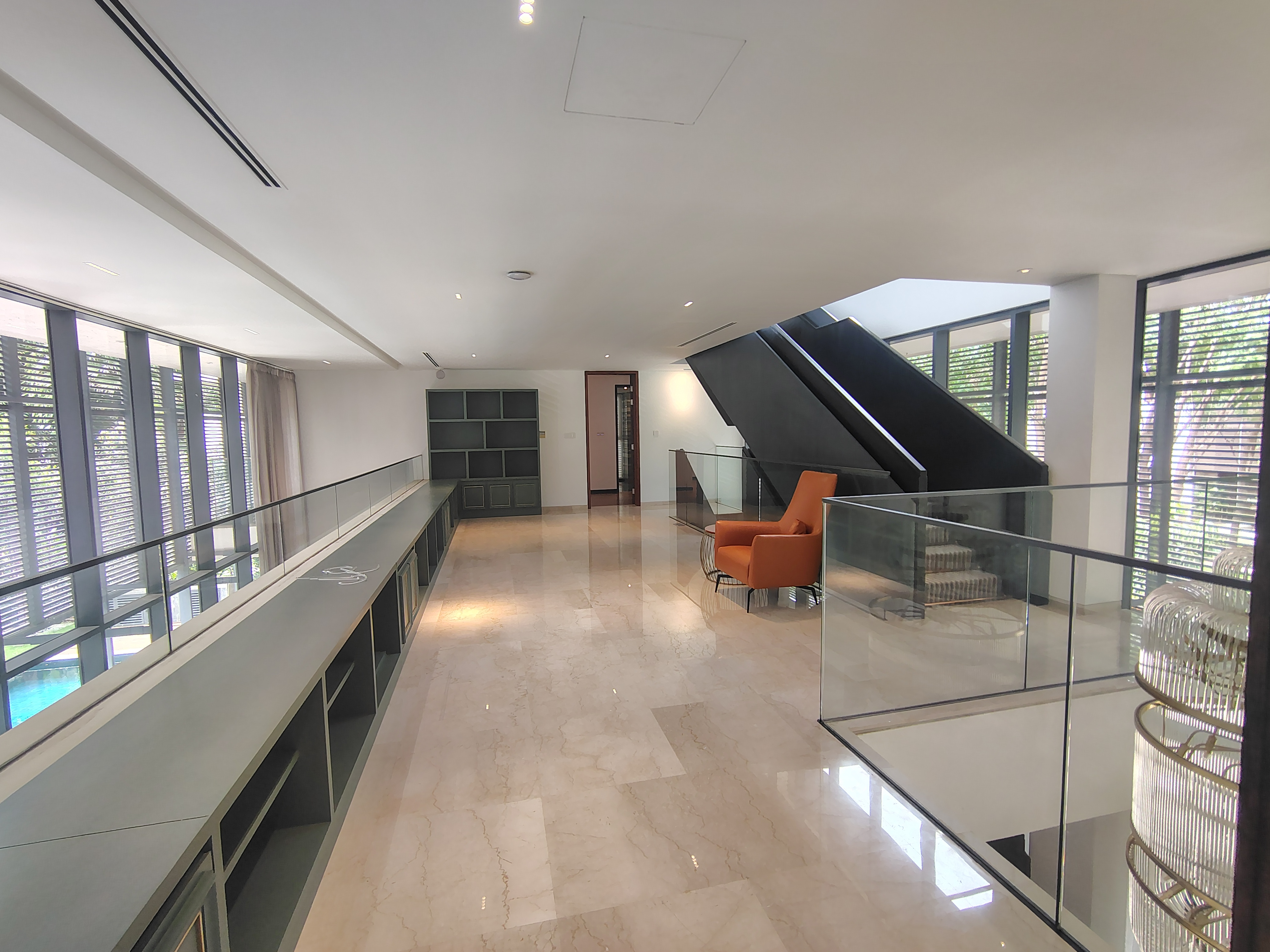 5 BHK fully furnished villa in Embassy Boulevard  - Image 8