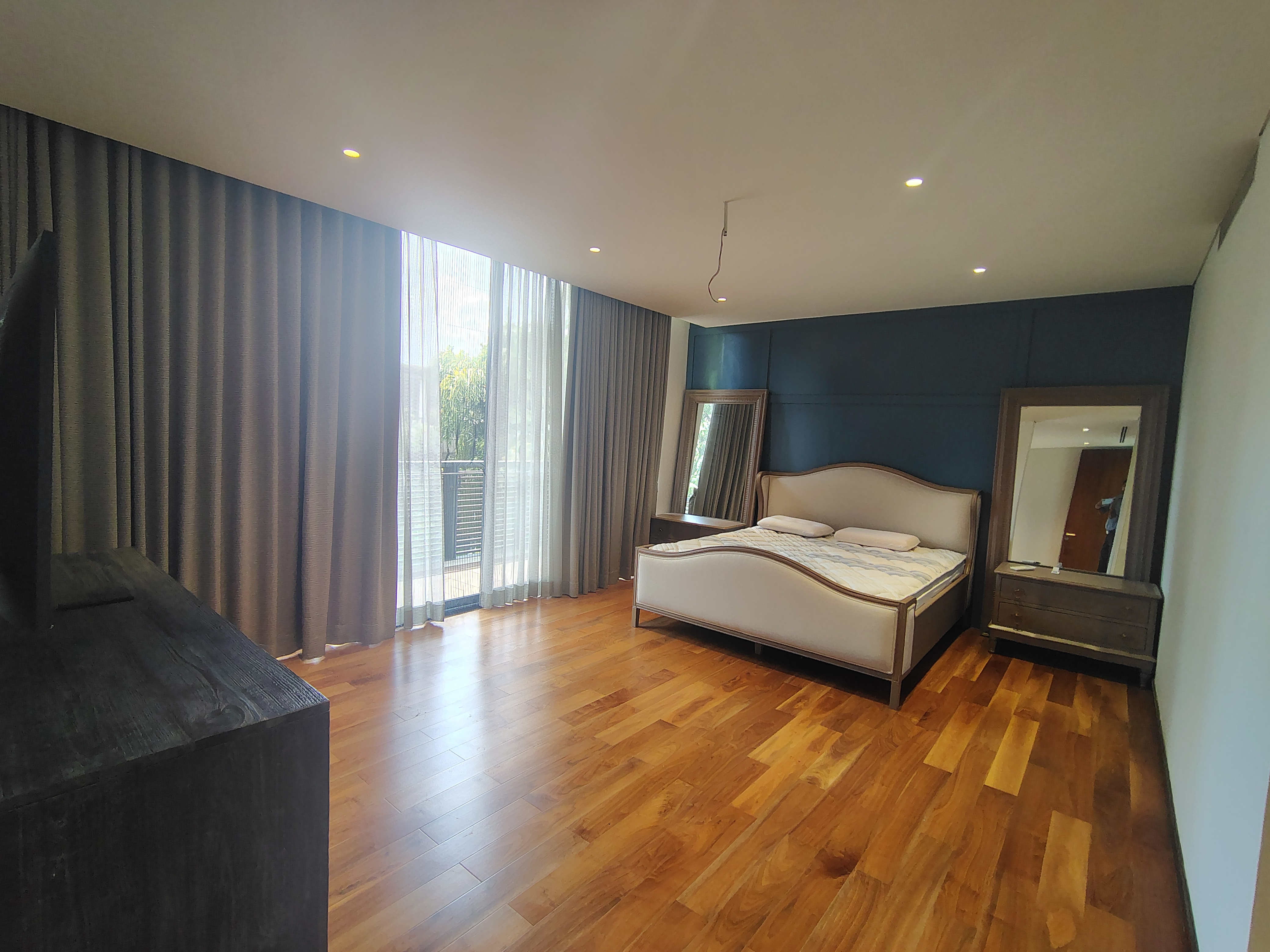 5 BHK fully furnished villa in Embassy Boulevard  - Image 10