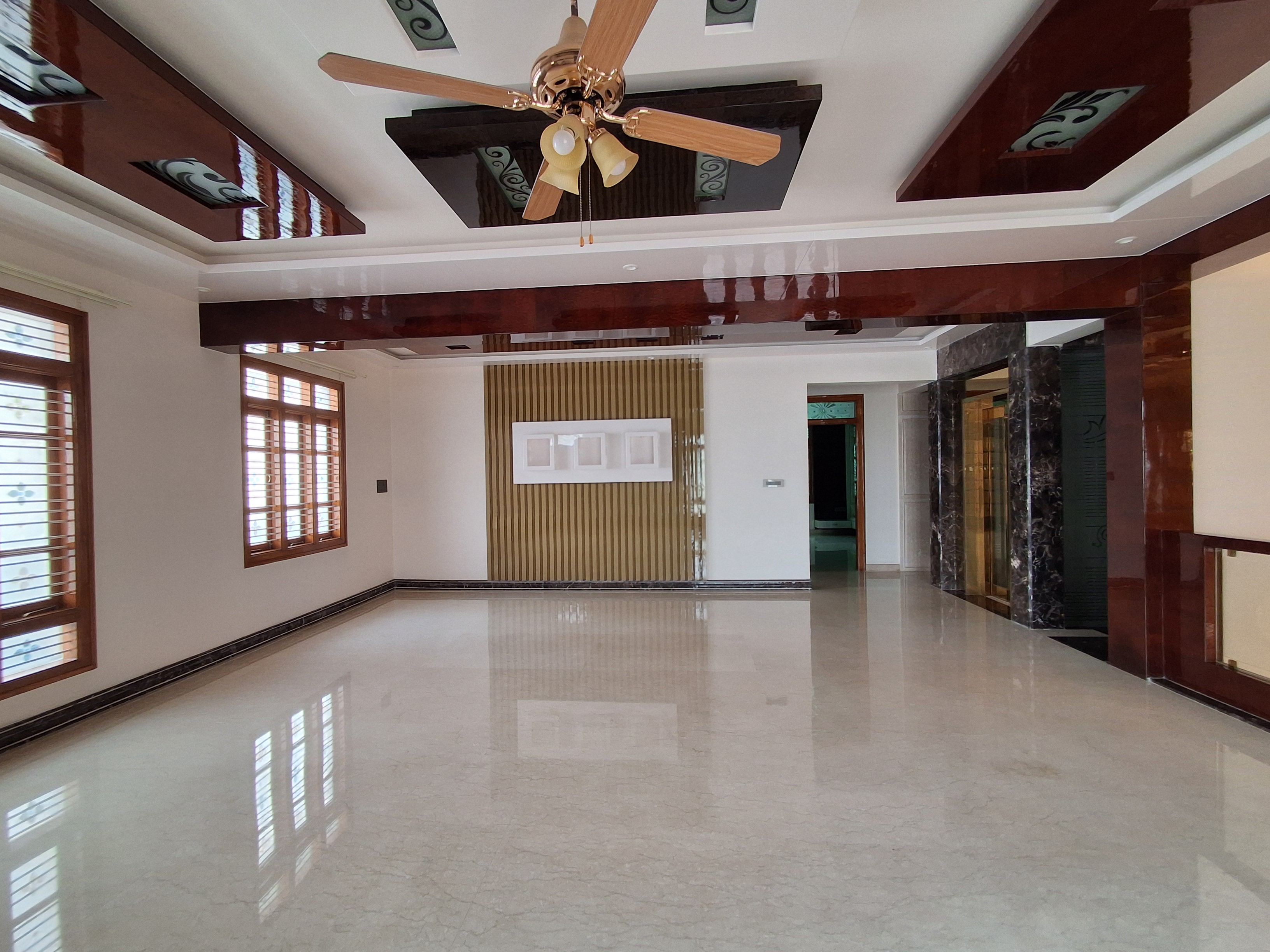 Luxury 4BHK Villa in Yeshwanthpur - Image 3