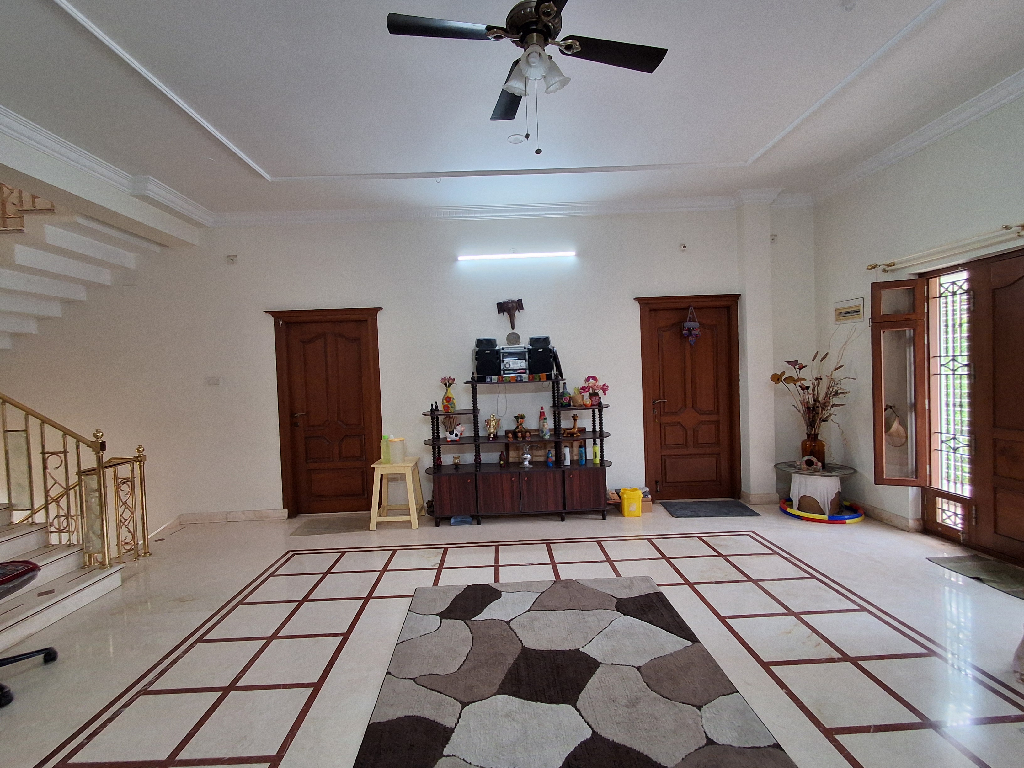 Spacious 6BHK Villa in Rajaji Nagar - Image 3