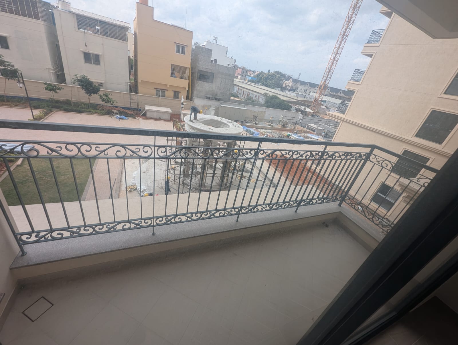 Luxury 3BHK Apartment in Shobha Victoria, Hennur - Image 6