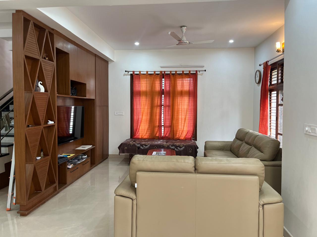 Luxury 4BHK Villa in Jakkur's Telecom Layout - Image 2