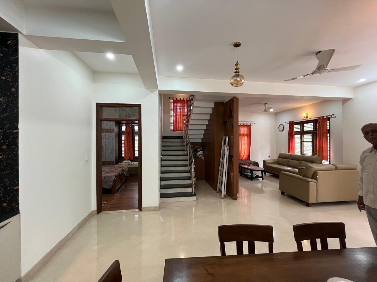 Luxury 4BHK Villa in Jakkur's Telecom Layout - Image 5