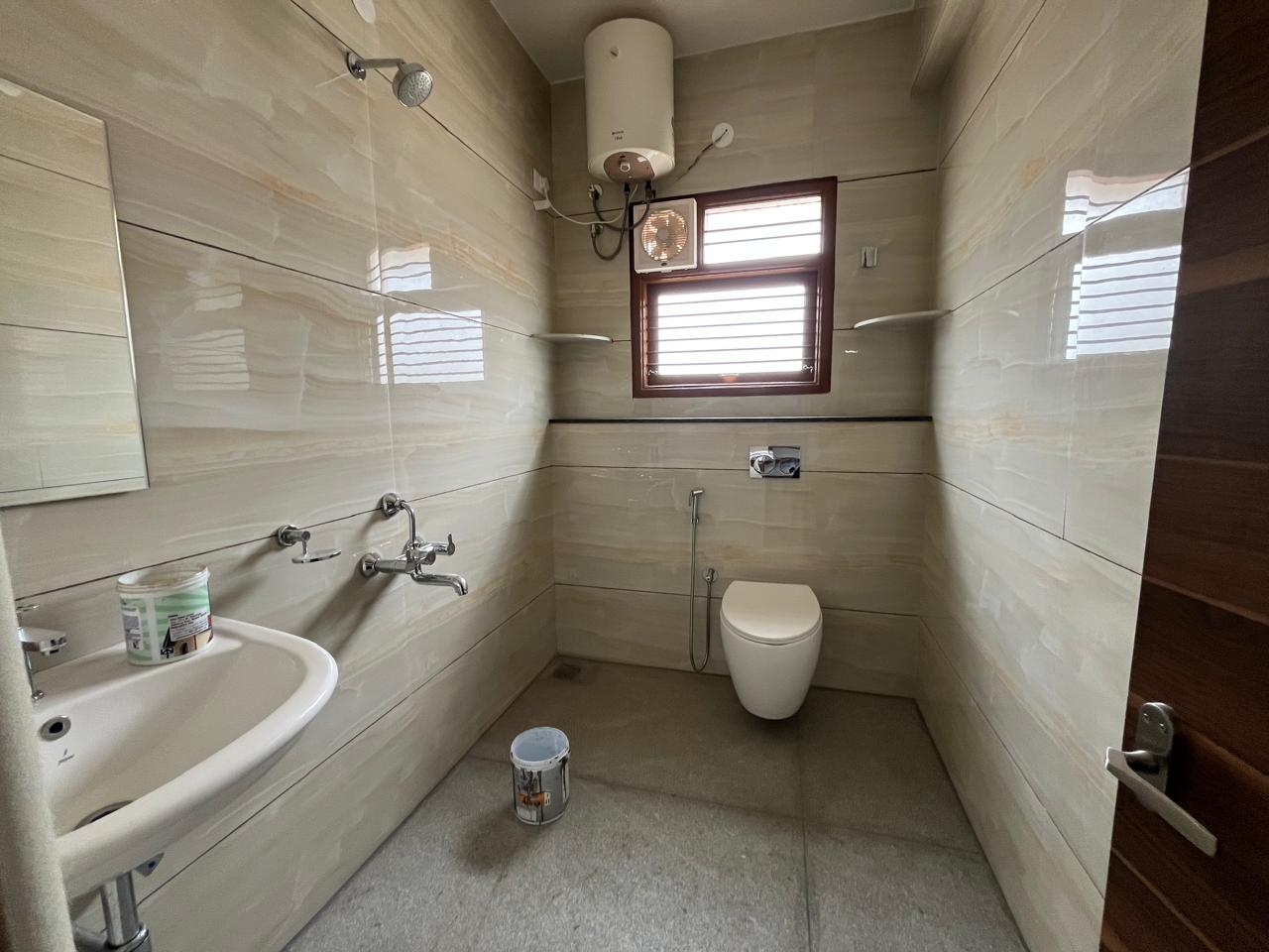 Luxury 4BHK Villa in Jakkur's Telecom Layout - Image 8