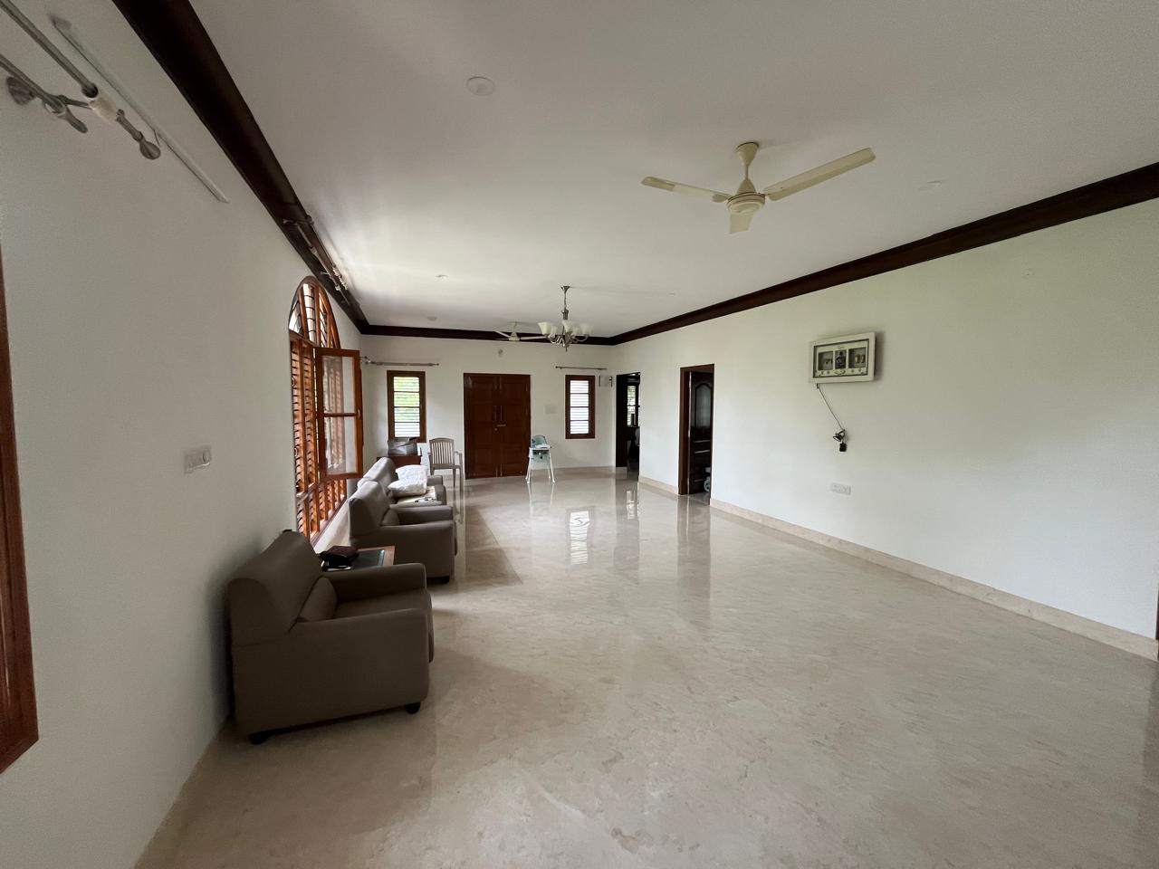 Luxury 5BHK Villa in Jakkur, North-East Facing - Image 4