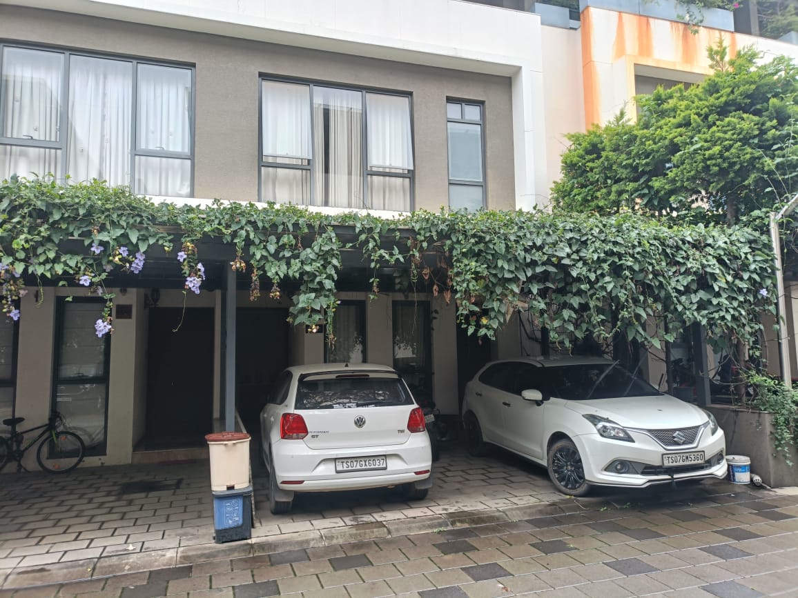 Luxury 3.5BHK Villa in Hennur,  East Facing - Image 8