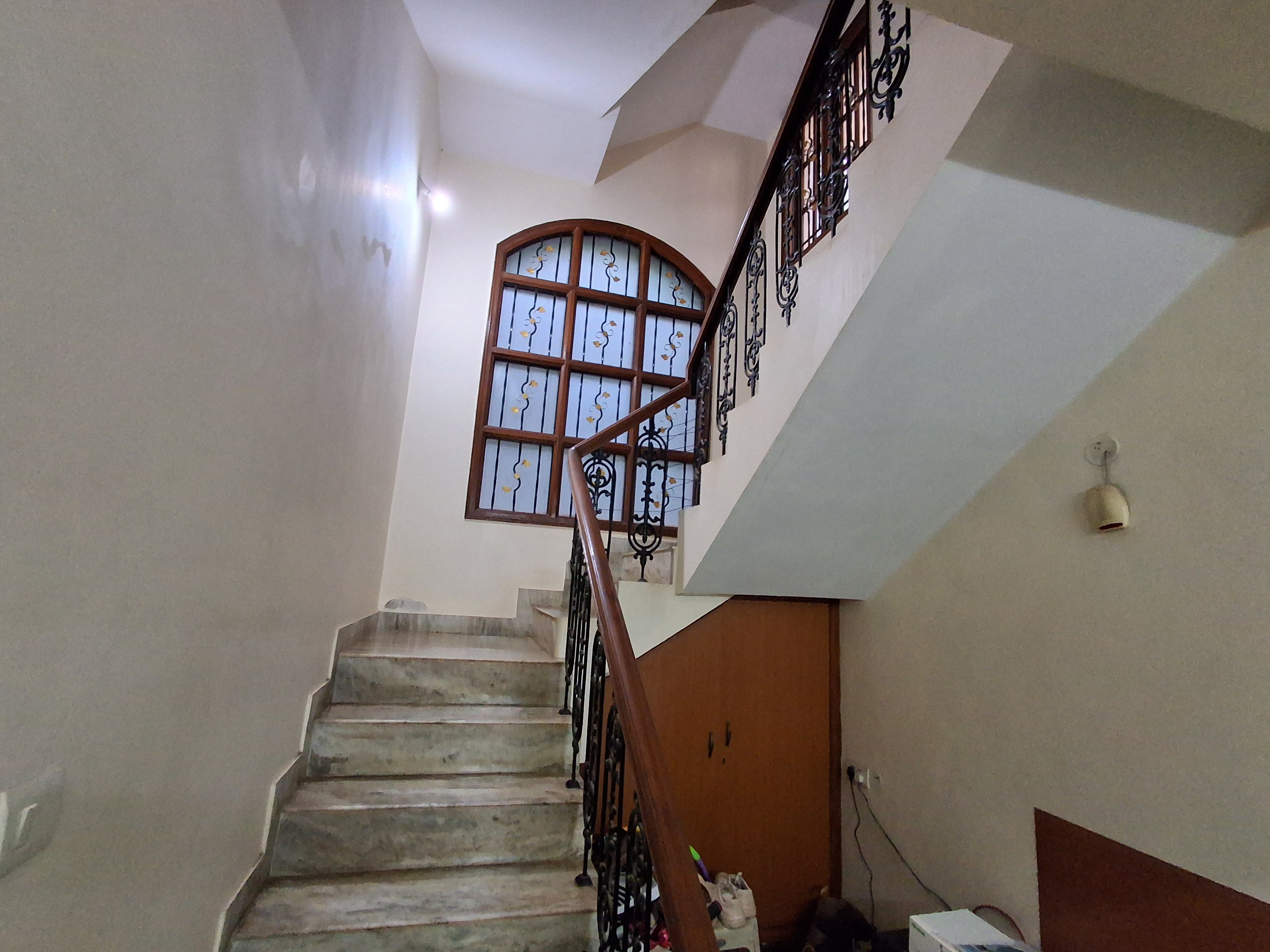 Spacious 3BHK Villa in Jakkur, GKVK Layout - Image 4