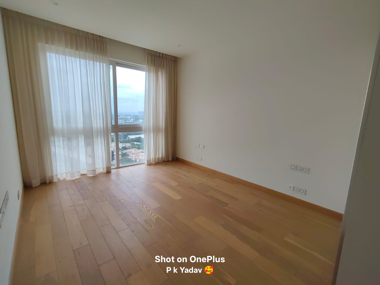 Luxury 4BHK Apartment in Bhartiya City - Image 2