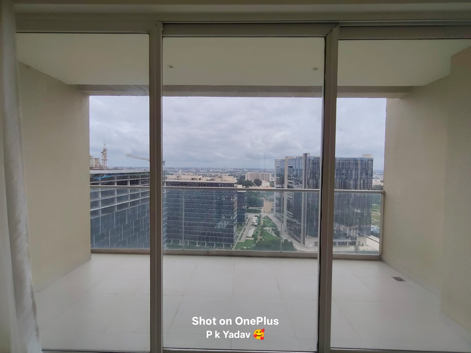 Luxury 4BHK Apartment in Bhartiya City - Image 4