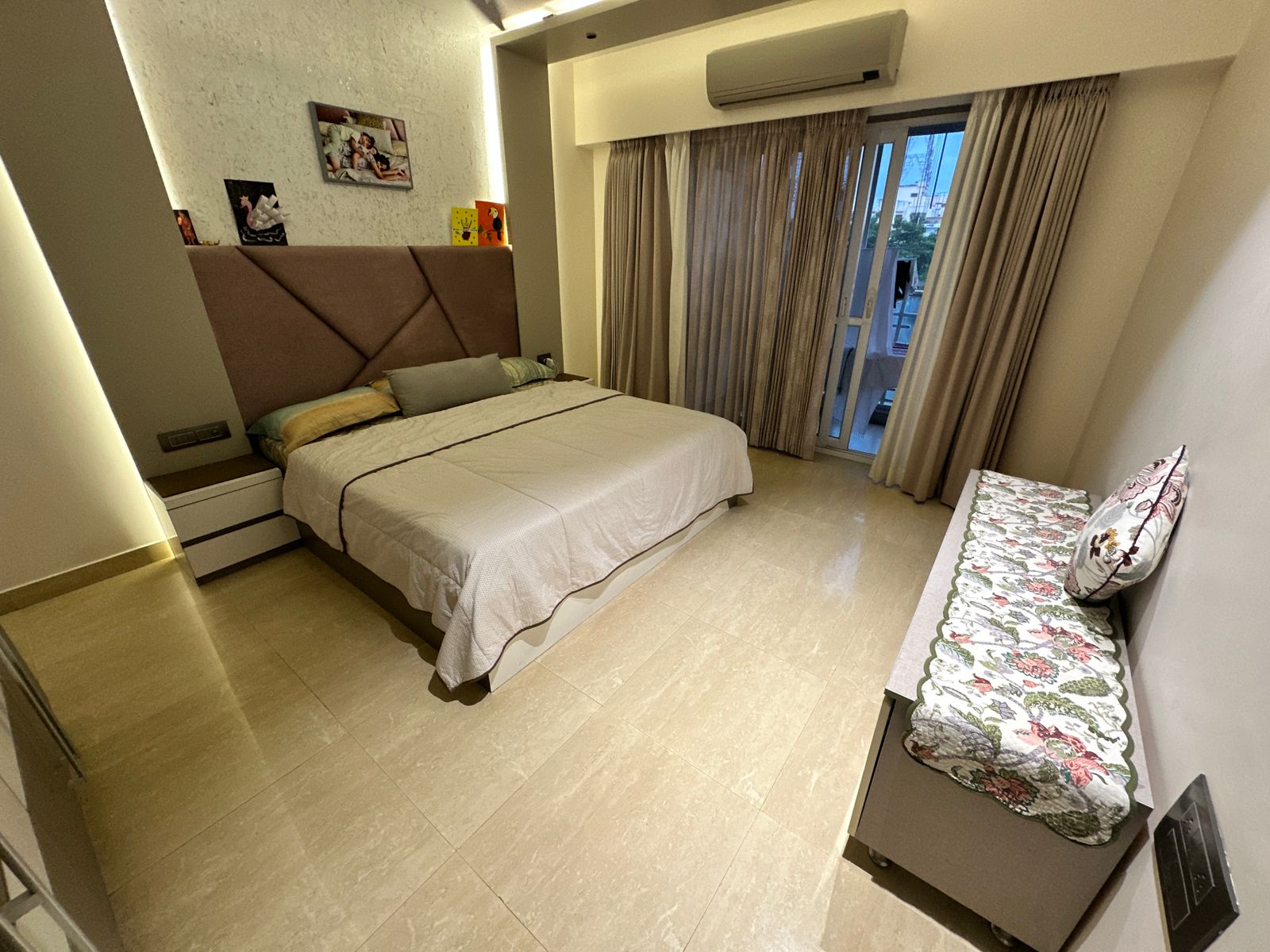 Spacious 4BHK in RT Nagar with Pool View - Image 3