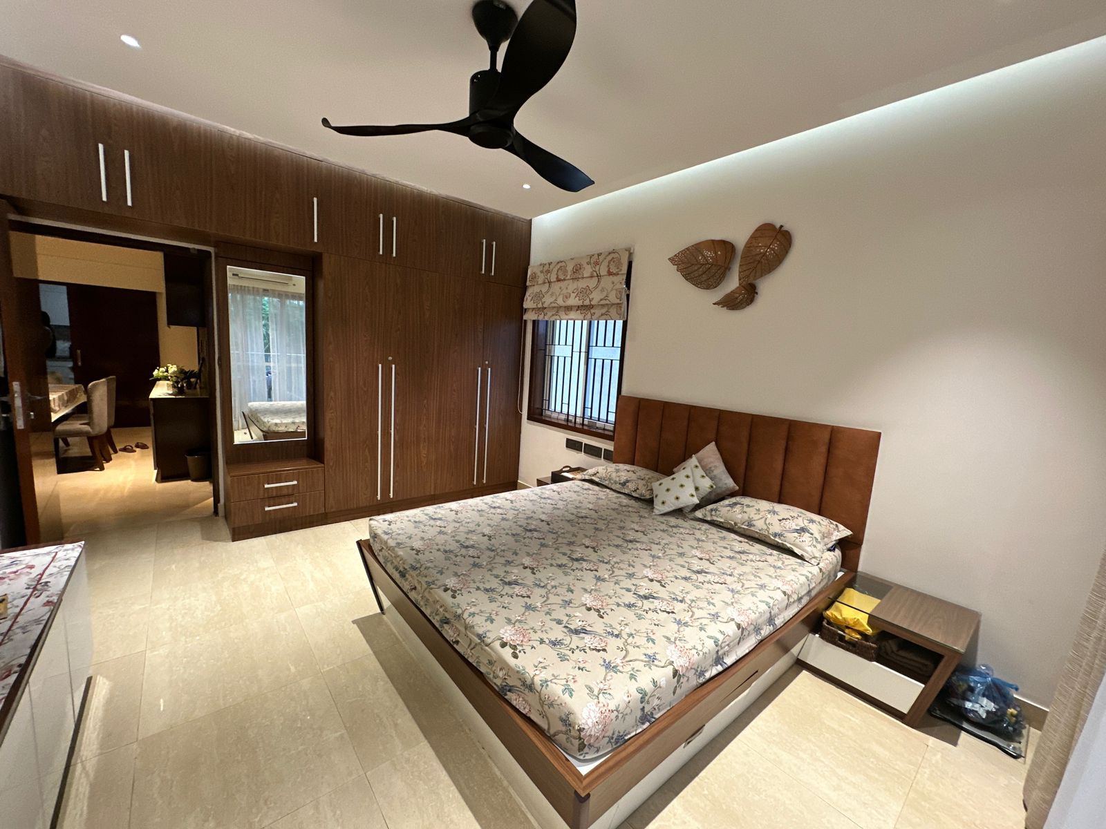 Spacious 4BHK in RT Nagar with Pool View - Image 7