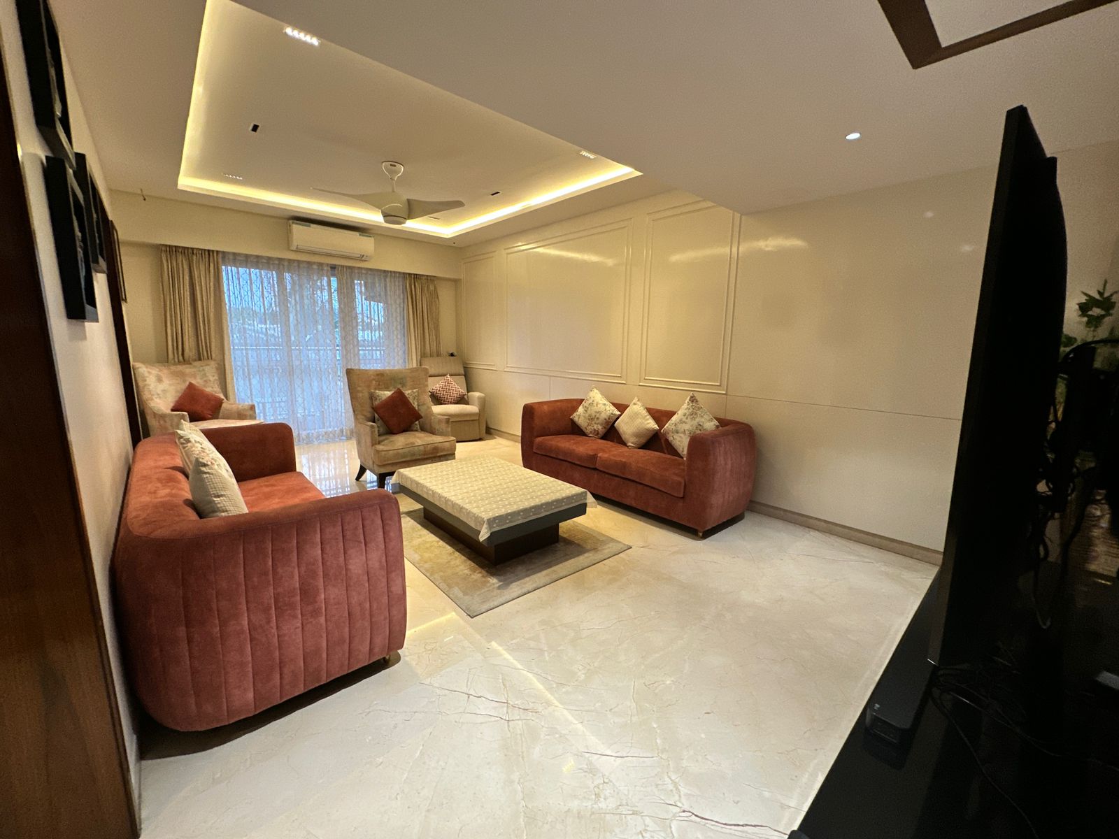 Spacious 4BHK in RT Nagar with Pool View - Image 10