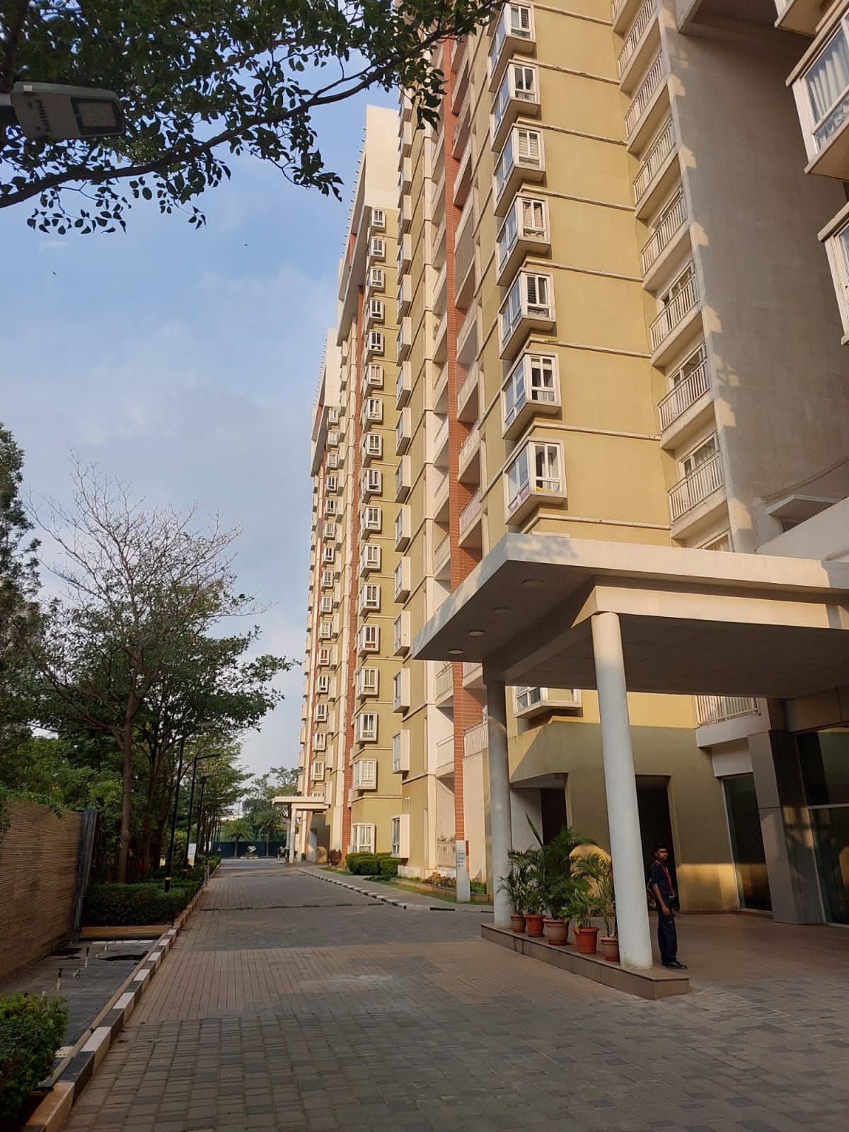 Luxury 3BHK in RMZ Galleria, Yelahanka - Image 8