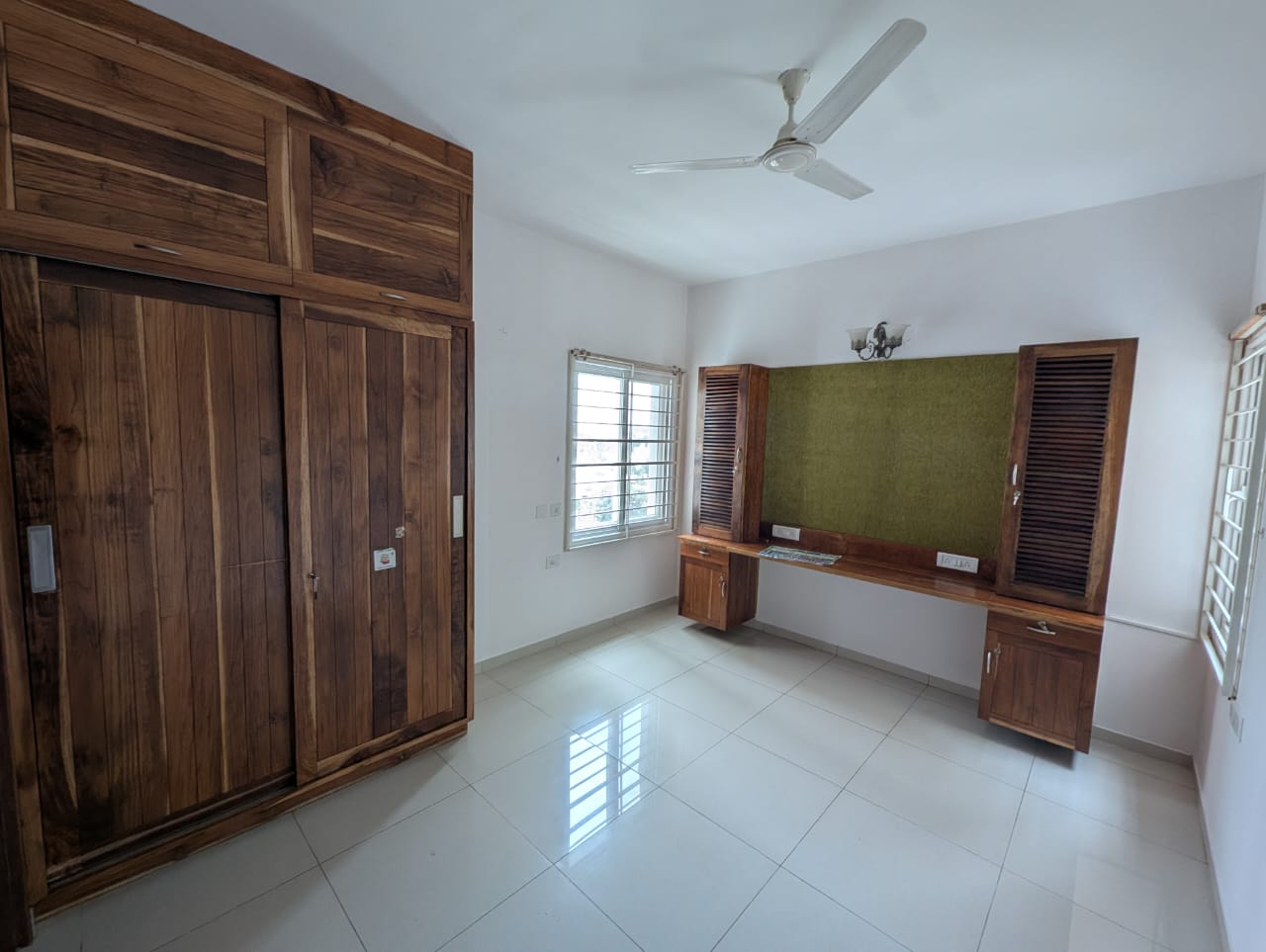 Luxury 4BHK Apartment in L&T Raintree Boulevard - Image 2