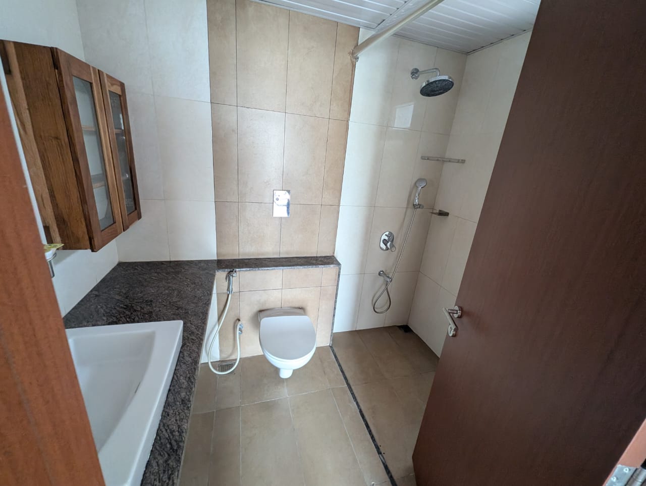 Luxury 4BHK Apartment in L&T Raintree Boulevard - Image 5