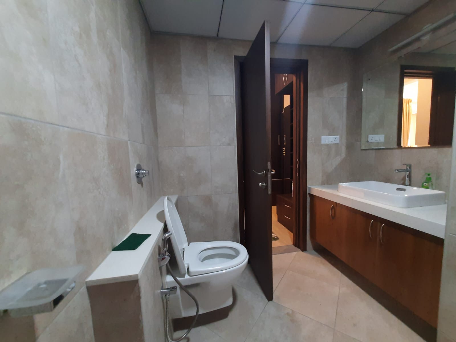 Luxury 5BHK Villa in Hosahalli, Airport Road - Image 7