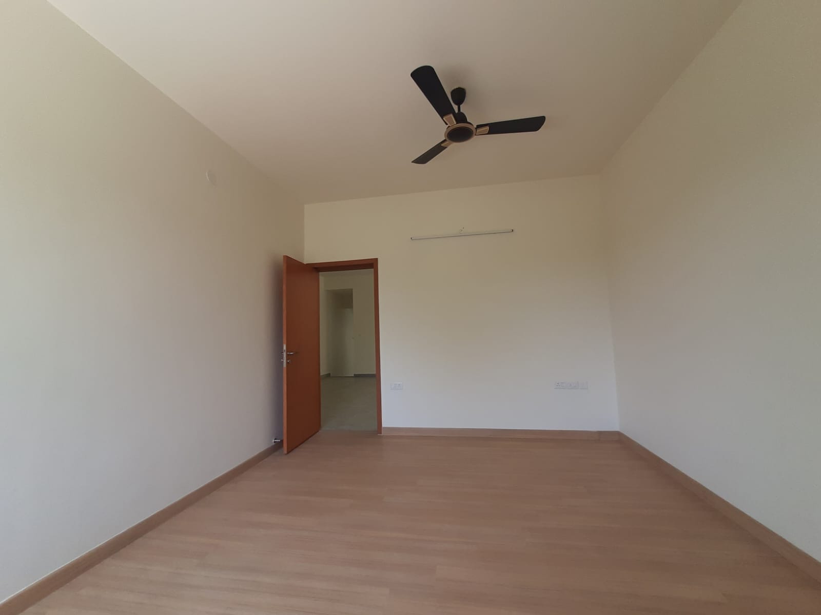 Luxury 5BHK Villa in Hosahalli, Airport Road - Image 5