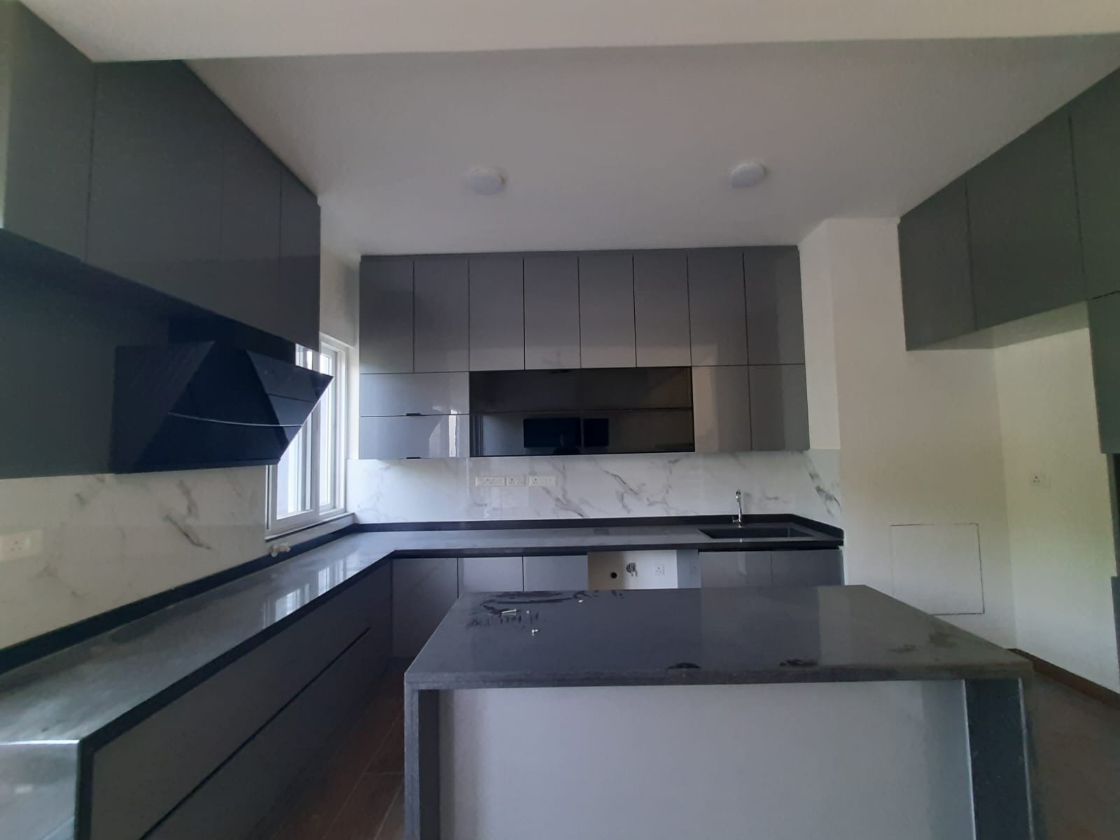 Luxury 5BHK Villa in Hosahalli, Airport Road - Image 8