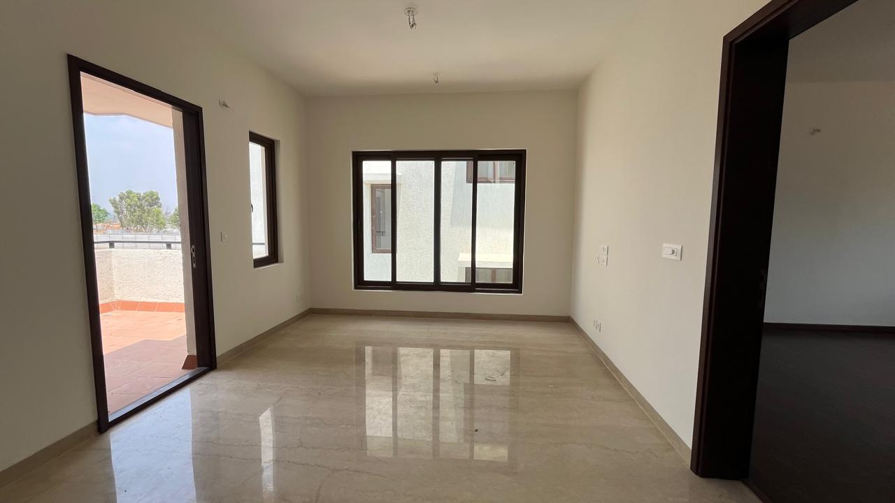 Luxury 3BHK Villa in Vidyanagar, Airport Road - Image 8